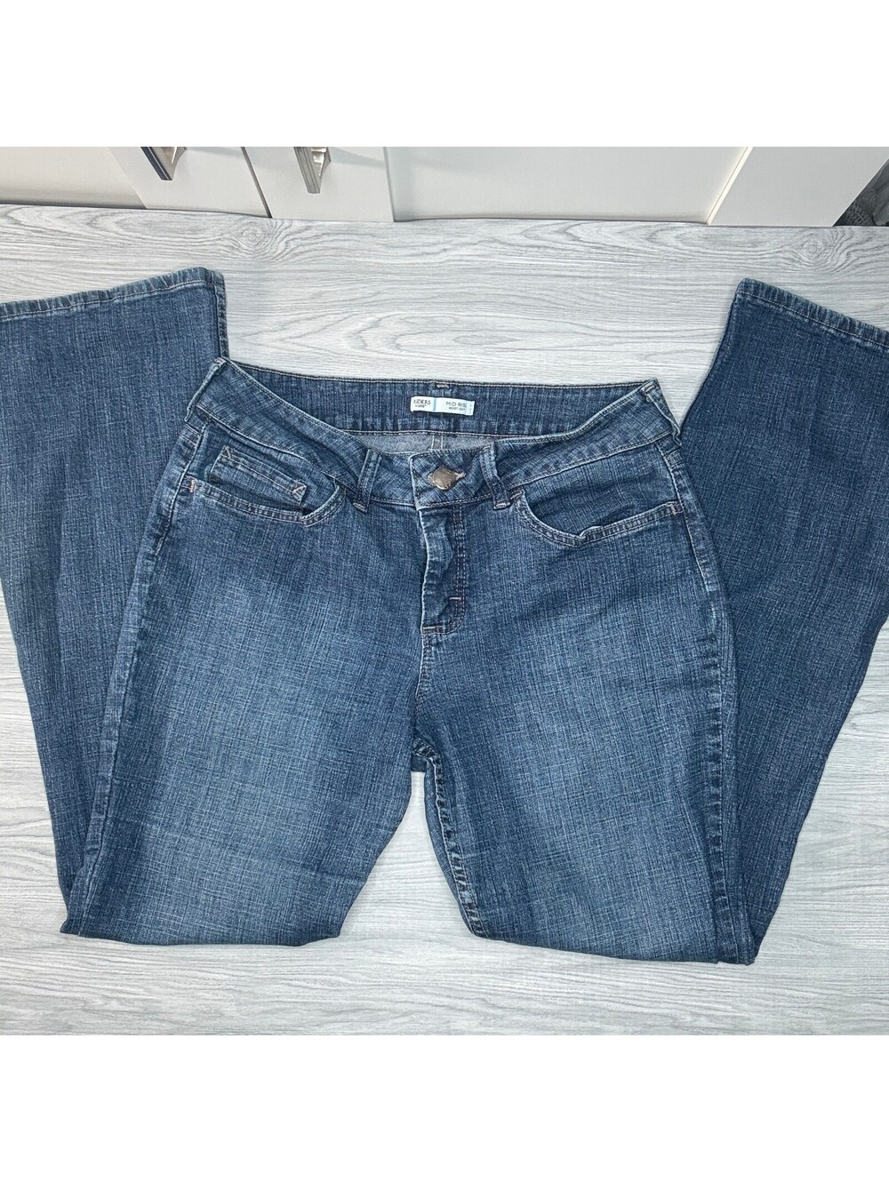 Lee Rider Mid Rise Boot Cut Medium Wash Jeans Size 8